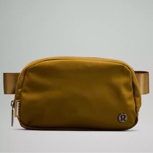 NWOT Lululemon Everywhere Belt Bag 1L Brown Bronze One Size